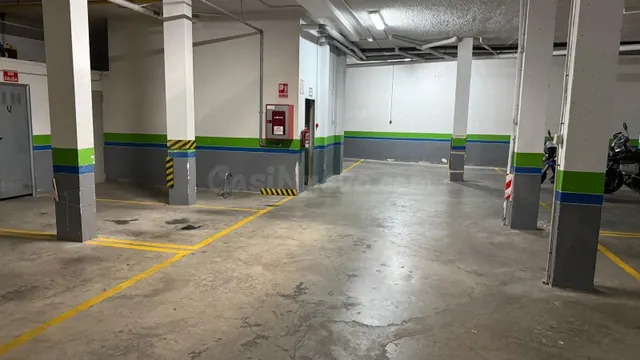 Se vende plaza de parking para moto - foto 4