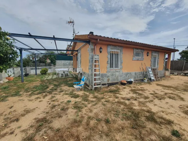 CASA A LA VENTA EN TORDERA, LISTA PARA ENTRAR A VIVIR, CON A - foto 5