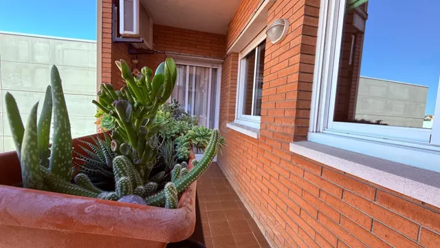 Piso acogedor y amueblado con ascensor en Almeda, Cornellà — 4