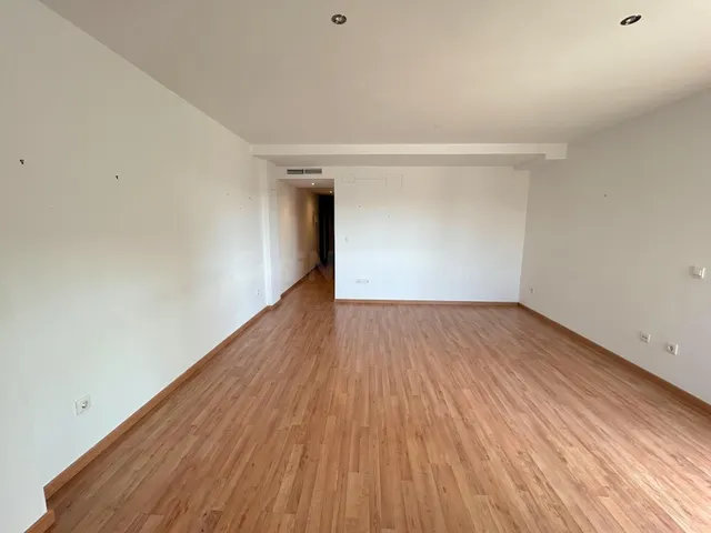 Vivienda de 2 habitaciones con garaje, trastero y piscina - foto 4