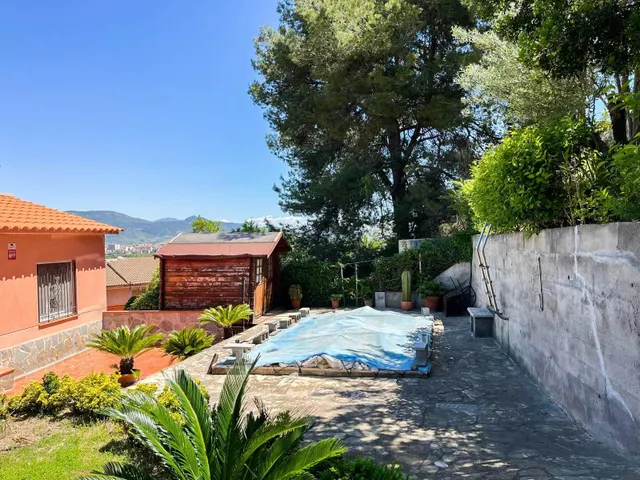 PRECIOSO CHALET A LA VENTA EN ESPARREGUERA - URB CAN RIAL  (BARCELONA) — 5