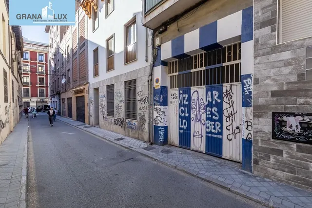 PARKING DE 30 PLAZAS EN PLENO CENTRO DE GRANADA — 23