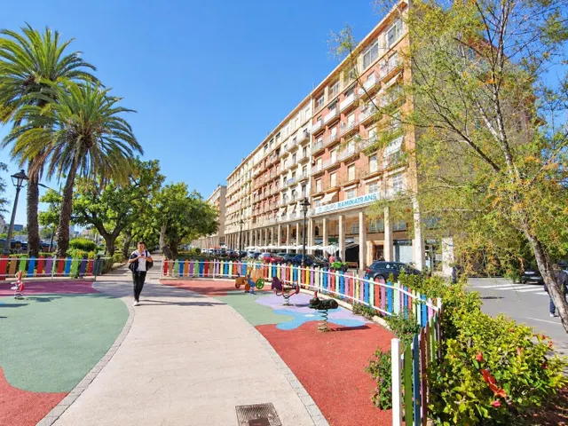 Un piso de los que ya no se hacen: espacio, sol y la brisa del mar a un paso — 3