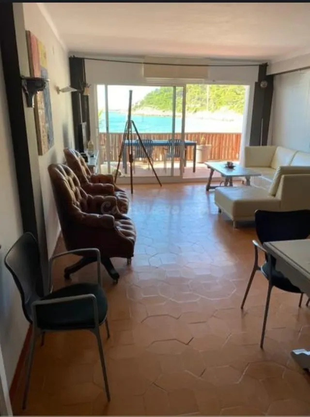 Apartamento en primera línea de mar en Roda de Barà (Tarrago - foto 2