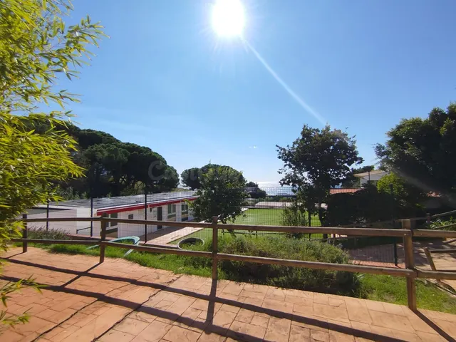 FINCA DESTINADA ACTIVIDAD COMERCIAL CON VIVIENDA INDEPENDIEN