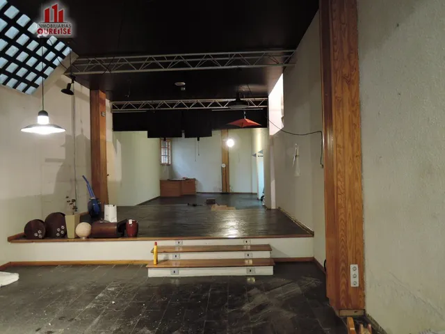LOCAL COMERCIAL EN EL CENTRO DE LA CIUDAD DE OURENSE — 11
