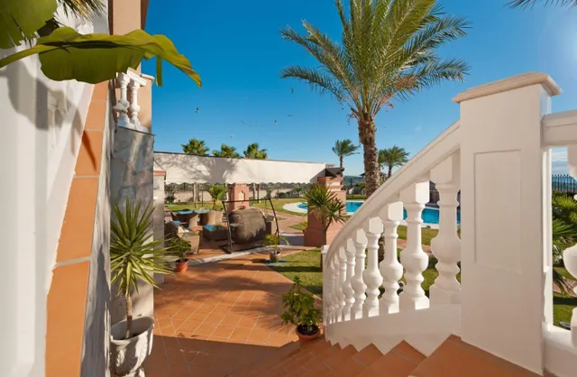 Villa de Lujo con vistas al mar y al golf. 7 dormitorios, 10 baños. Calanova Golf, La Cala de Mijas — 39