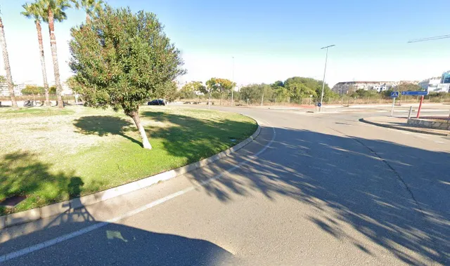 Fantástica parcela en zona Bajo Montgó. — 14