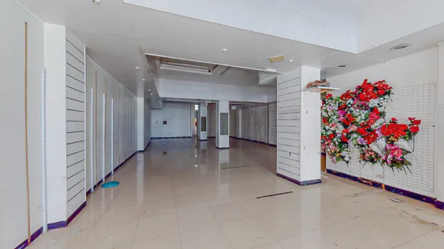 Local 400 m2 en dos plantas.Zona Conde de Aranda-Portillo — 8
