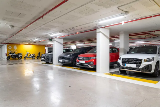Parking 12m² en alquiler - Eixample — 15