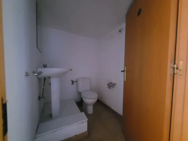 LOCAL COMERCIAL EN ASTILLERO DE 92 METROS — 6