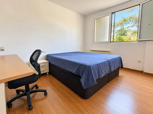 Chalet independiente con piscina privada y 6 dormitorios en La Cañada — 12