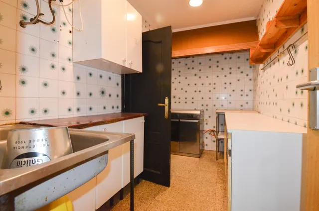 Urbis te ofrece un local en venta en zona Vidal, Salamanca. — 17