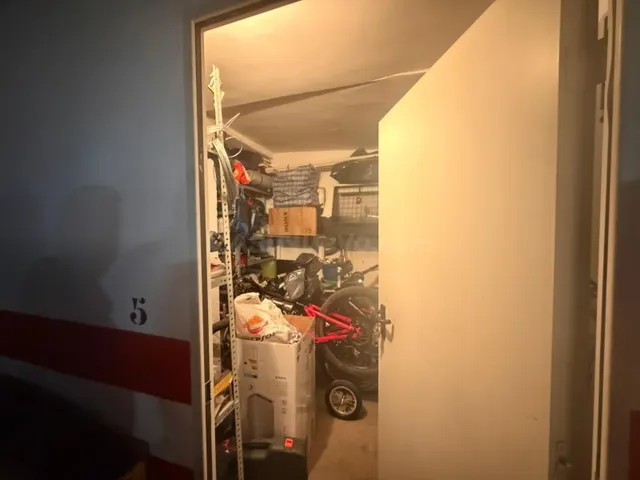 Cochera y trastero en edificio residencial en Villarrubia - foto 3
