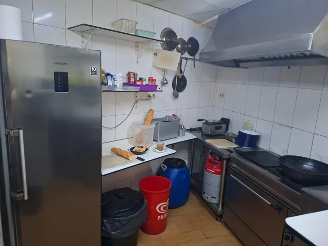 Traspasar un bar para trabajar y ganar: ¡aquí está! — 14