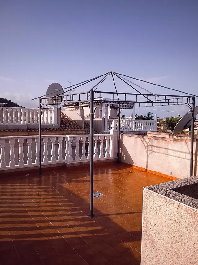 Casa en Benimar con gran jardín, solárium privado y amplios espacios exteriores — 18
