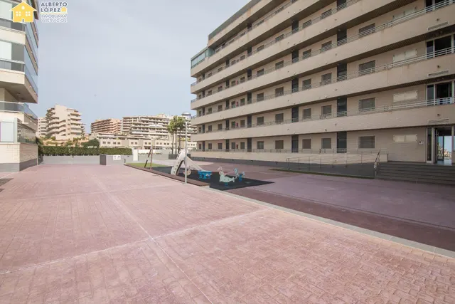 Vivienda en alquiler de larga temporada en Arenales del Sol. — 23
