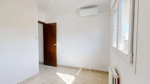 Piso con 2 terrazas y 3 dormitorios junto a la Aljafería, Zaragoza — 26