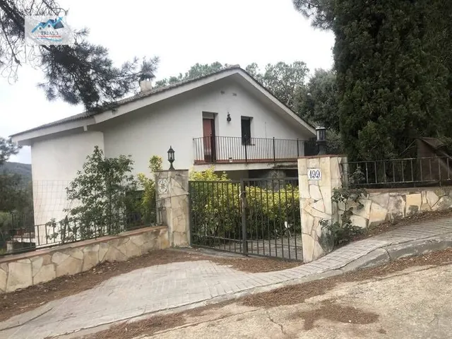 VENTA DE CHALETS EN DOSRIUS - BARCELONA