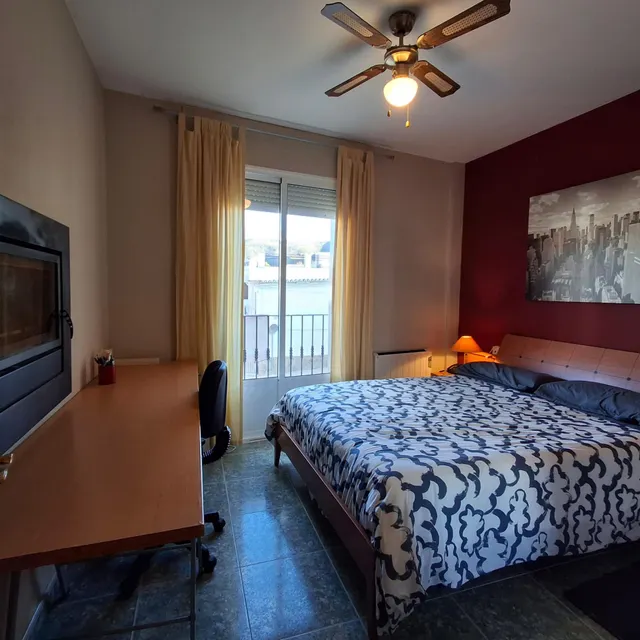 VIVE EN EL CENTRO: PISO CON ENCANTO EN LA PLAZA — 31