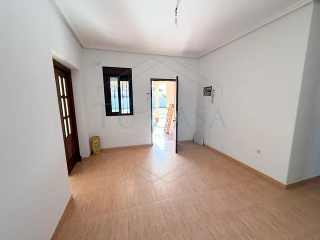 Grandioso chalet rústico en venta con división horizontal en parcela de 1.000 m2 — 7