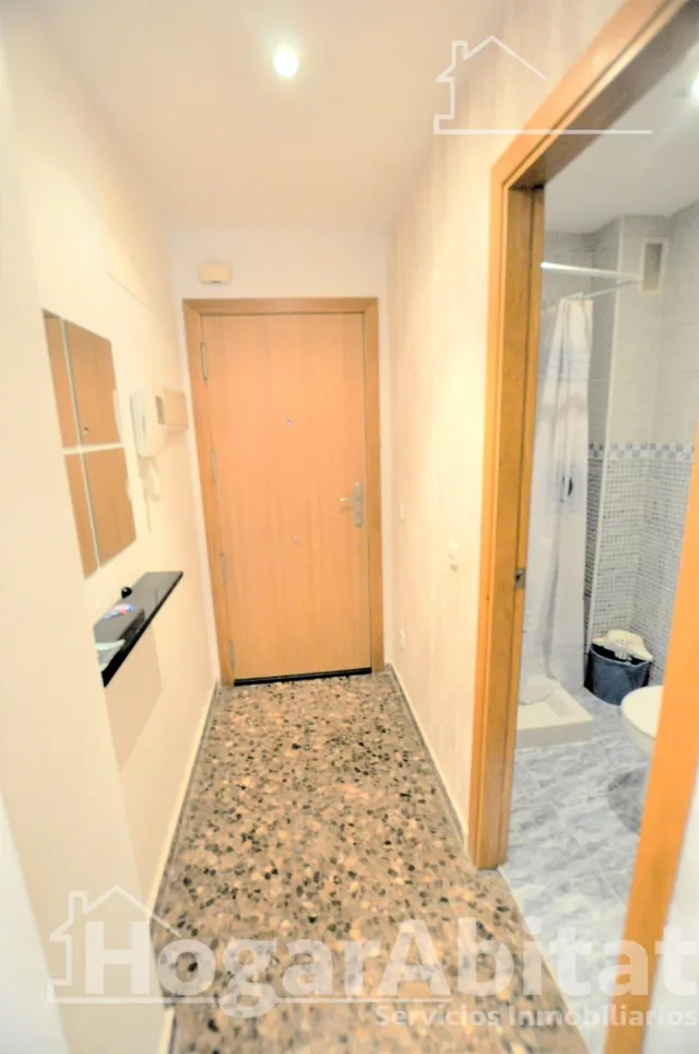 Excelente oportunidad en este amplio piso exterior con balcón, garaje y trastero — 27