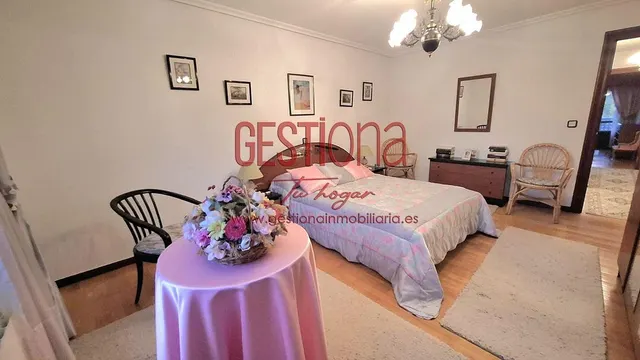 CASA ADOSADA, DISPUESTA PARA ENTRAR A VIVIR. HAZAS DE CESTO. — 28