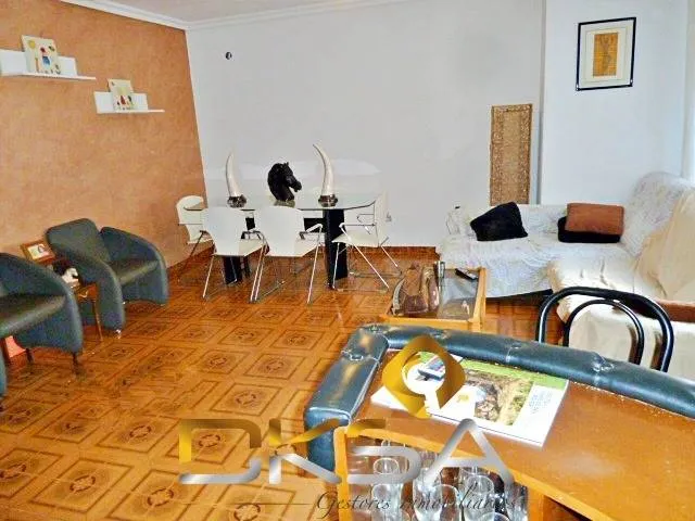 160 M2, TERRAZA, CHIMENEA Y ESTANCIAS DE LAS QUE YA CUESTA E - foto 2