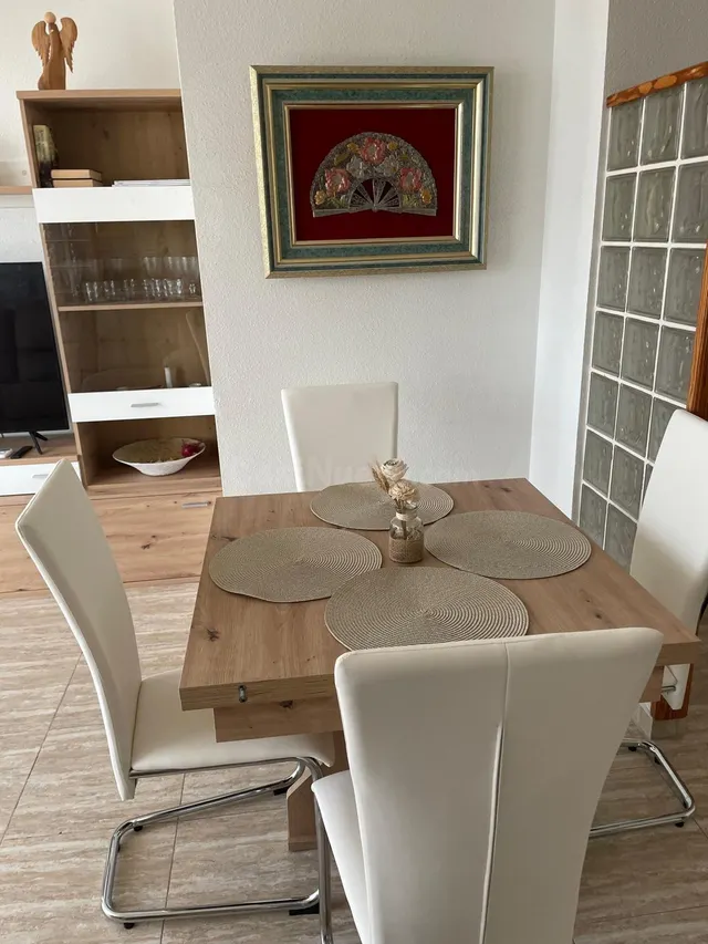 Amplio piso con 3 dormitorios y 2 baños en Águilas, Murcia - foto 3