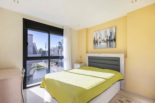 Villa 5 habitaciones 296m² en venta - La Zenia — 24