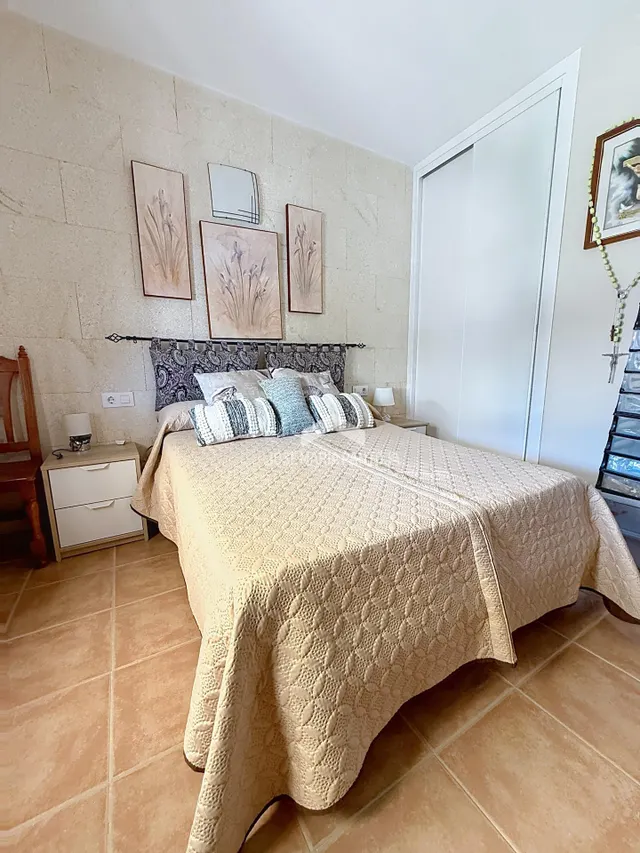 FINCA DE RECREO Y CHALET — 43