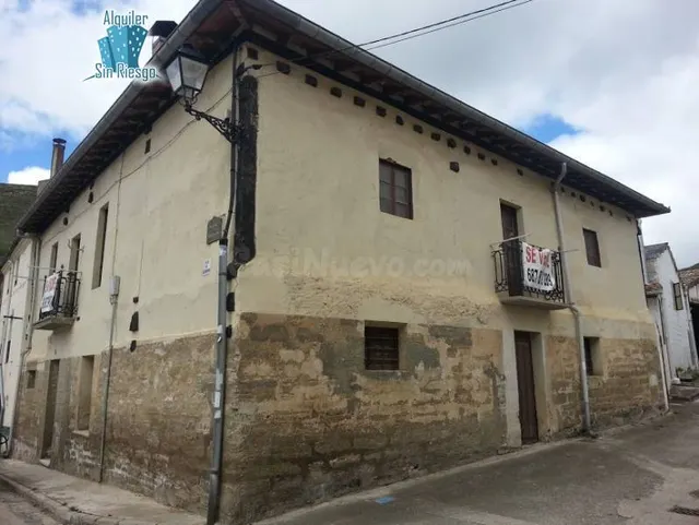 Se vende Casa 3 Plantas, La Bureba