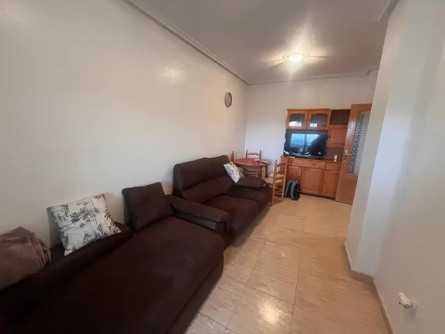 Gran apartamento en torrevieja: 2 hab, 1 baño — 9