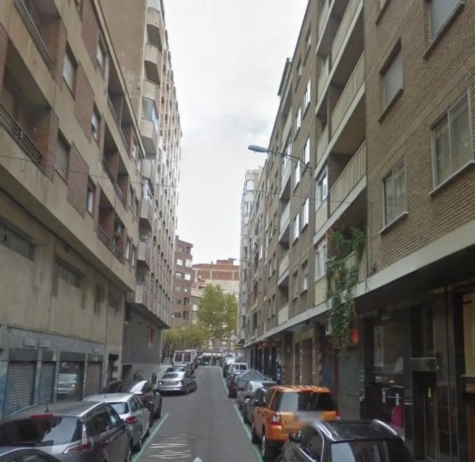 Urbis te ofrece un estupendo local comercial en zona Labradores, Salamanca.