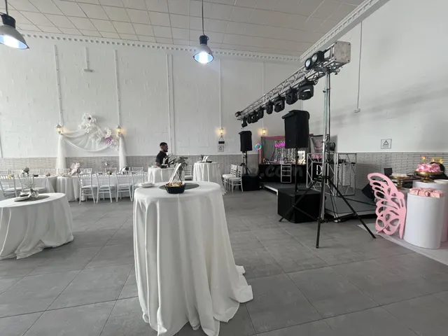 LOCAL PARA CELEBRACIONES — 4