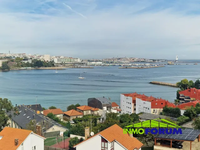 SANTA CRISTINA, PERILLO Y A CORUÑA DESDE EL AIRE. — 32