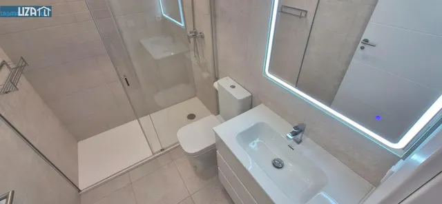 Piso Nuevo a Estrenar con Excelentes Características y Piscina Comunitaria — 22