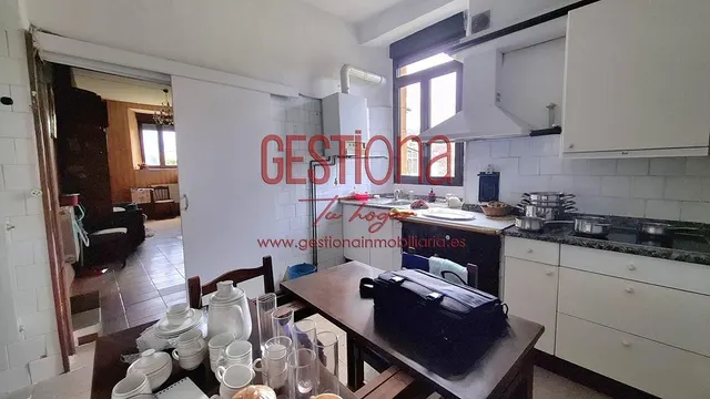 MAJESTUOSA VIVIENDA EN BERANGA. — 34