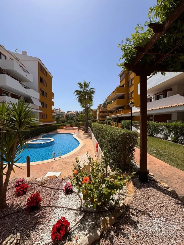 Acogedor Apartamento en Punta Prima, Torrevieja - Ideal para Disfrutar del Sol Mediterráneo — 24
