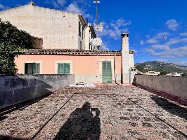 Exclusiva Casa en Venta en Selva – Vistas Impresionantes a la Serra de Tramuntana — 8