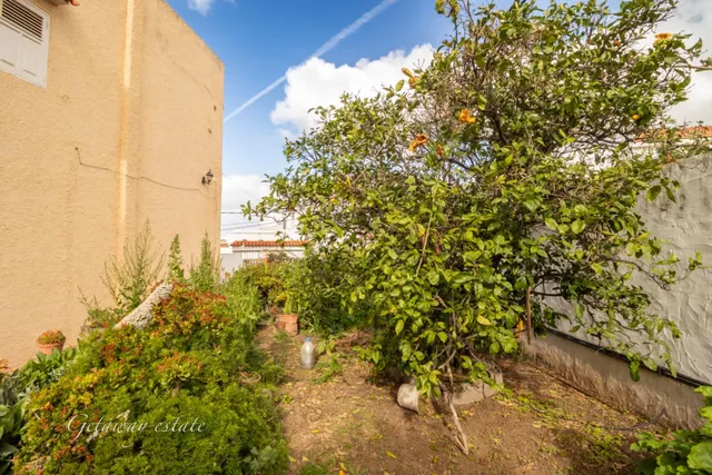 Casa en venta - Propiedad con dos viviendas independientes. — 13