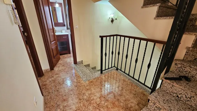 CAÑERO. Amplia Casa con cochera privada — 13