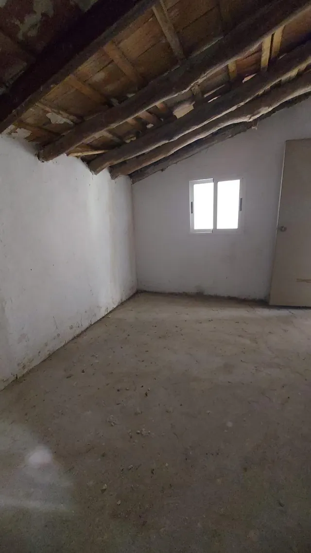 Amplia Casa con Terreno en el Corazón de Alcoy — 4