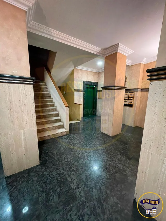 PISO EN ALQUILER — 3