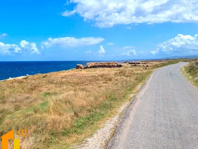 SE ALQUILA TERRENO PARA PARKING DE AUTOCARAVANAS  EN UNA ZONA PRIVILEGIADA DE RINLO (RIBADEO). — 19