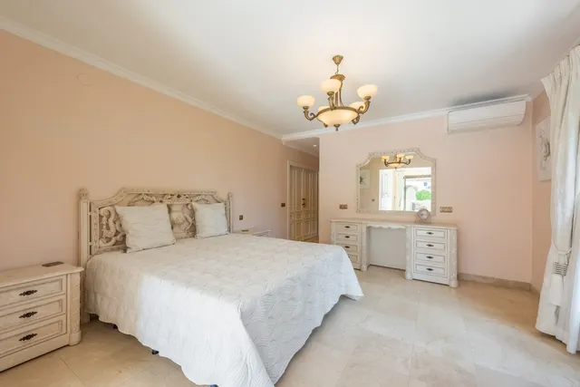 Chalet 6 habitaciones 341m² en venta - Costa Del Sol — 18