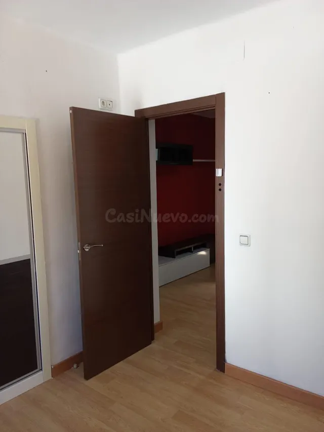 Piso reformado en Llopis - foto 5