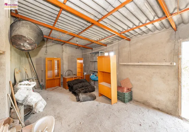 ¡CASA EN UNA SOLA PLANTA, CREA TU VIVIENDA IDEAL EN ALBOLOTE! Casa en una sola planta con patio, garaje y un gran potencial. — 25