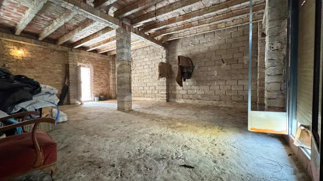 Casa de pueblo con gran potencial en el centro de Pego — 22