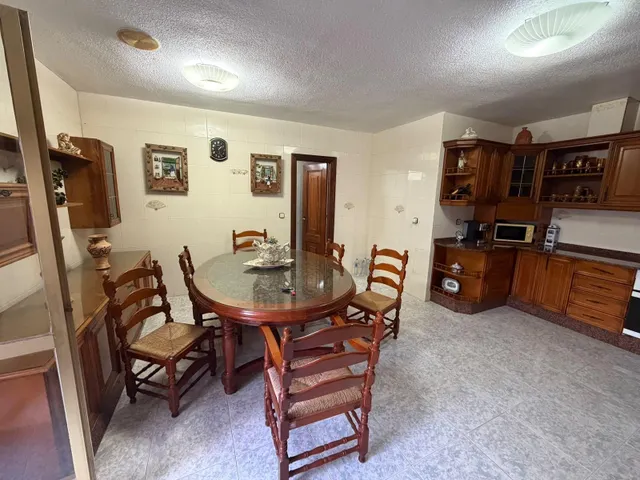 CASA INDEPENDIENTE EN EL ESTRECHO DE SAN GINÉS – 290 m2 – 5 DORMITORIOS – 4 BAÑOS — 25